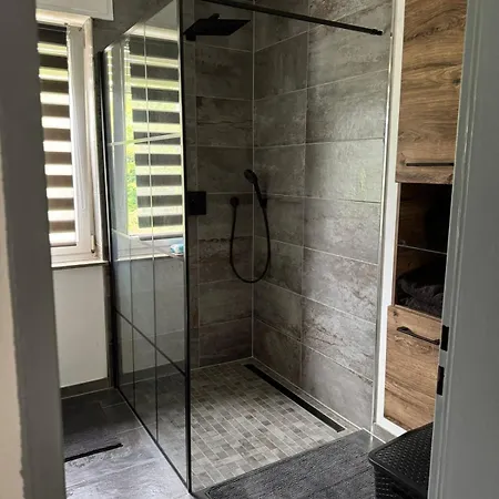 Moderne Naehe A3 Ransbach-Baumbach