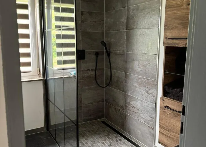 Moderne Naehe A3 Ransbach-Baumbach